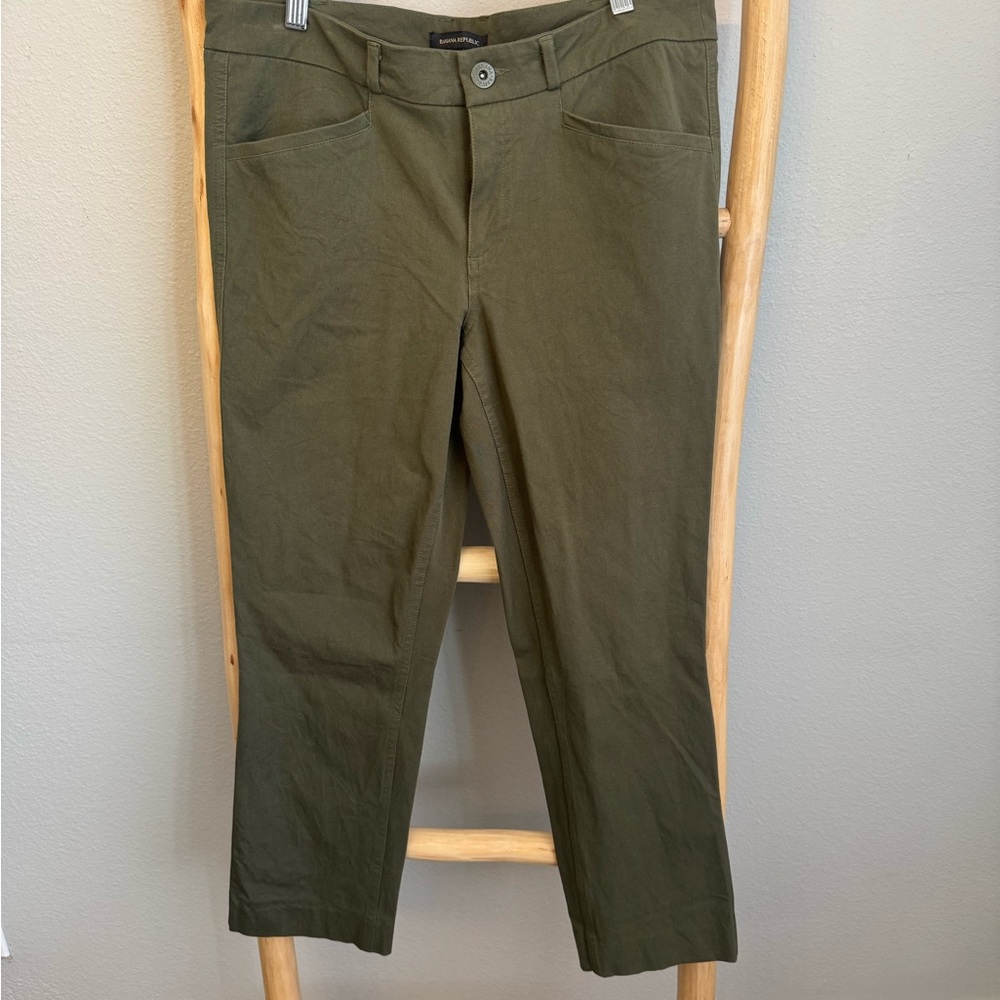 Banana Republic Olive Green Khaki Trousers